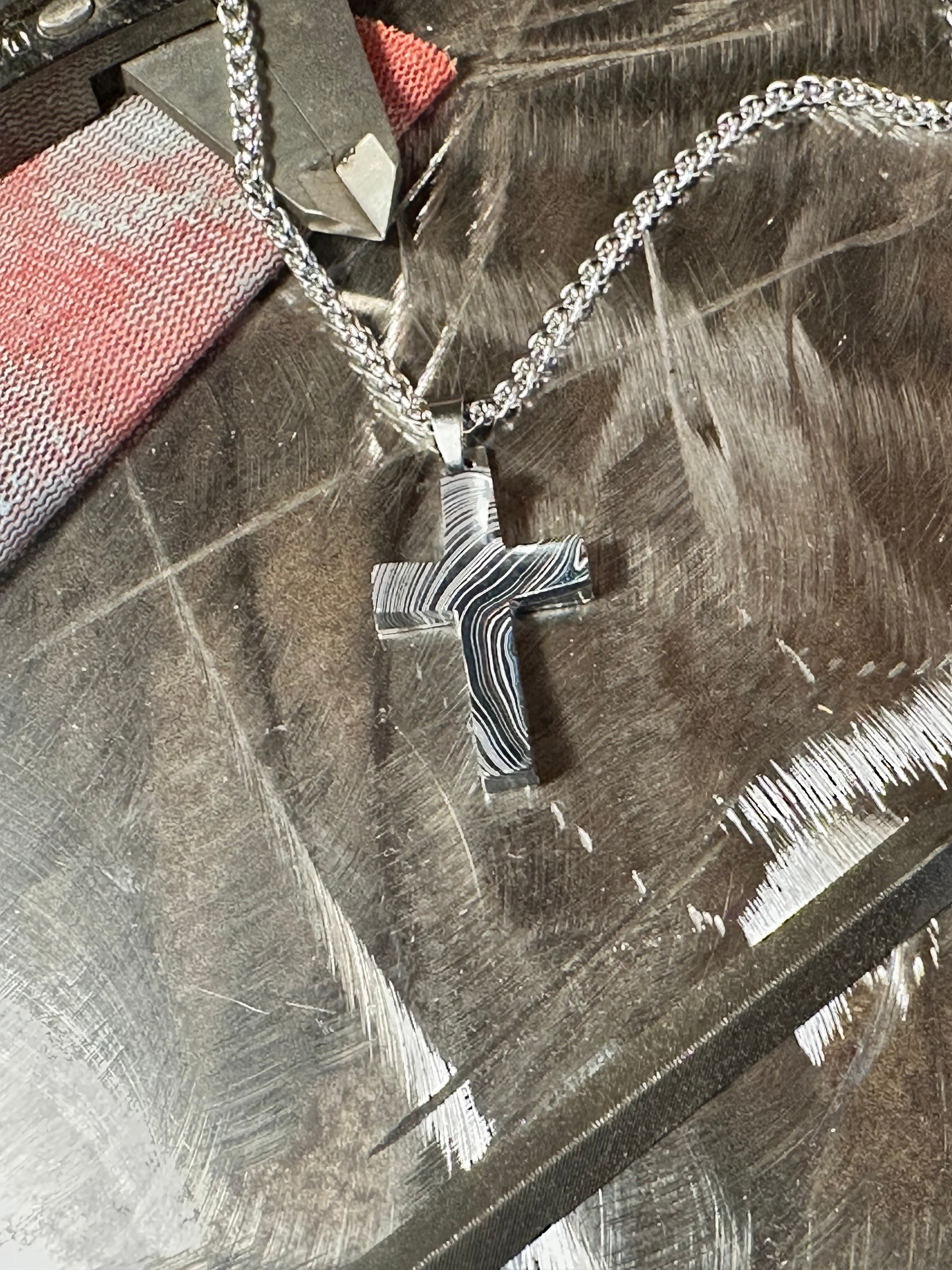 Fordite Cross "Adlai"